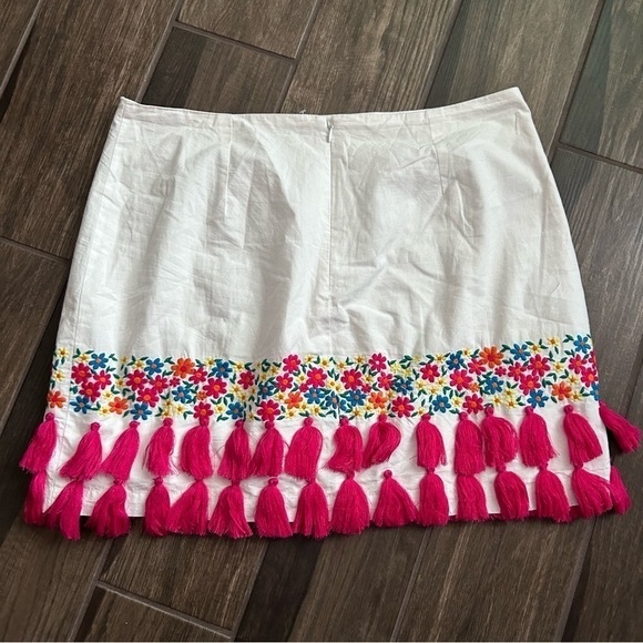 Tularosa x Revolve Millie Embroidered Tassel Mini Skirt in White Sz XL - Picture 5 of 8